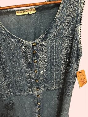 Raya Sun- Blue Embroidered Sleeveless Button-Front Tank